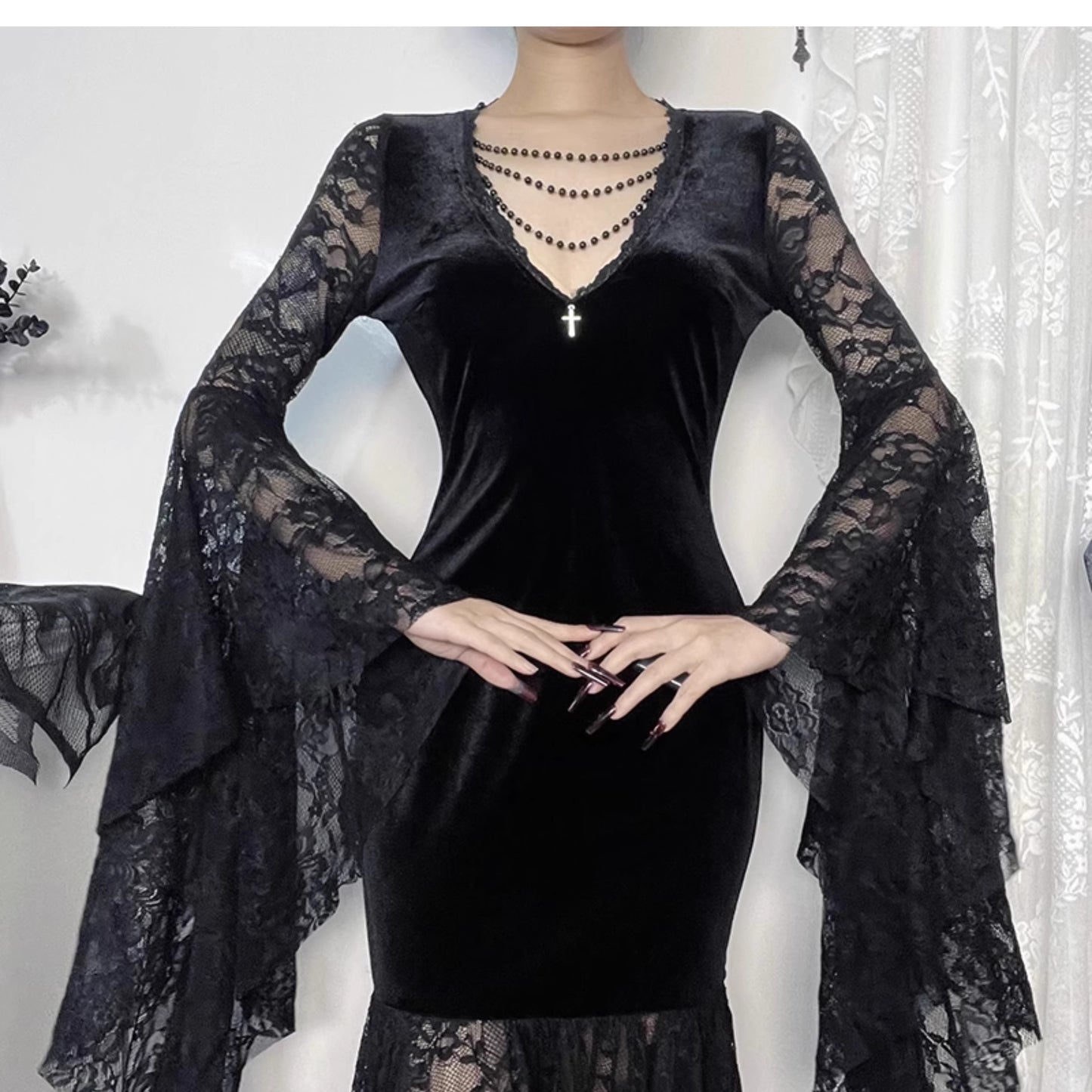 Gothic Batwing Sleeves Lace Dress (DR04)